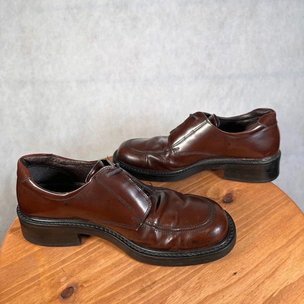 G.H. Bass & Co. bass leather